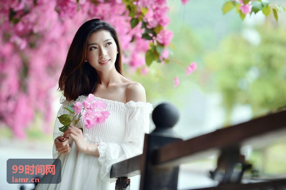 99时间网 首页时间感背景图